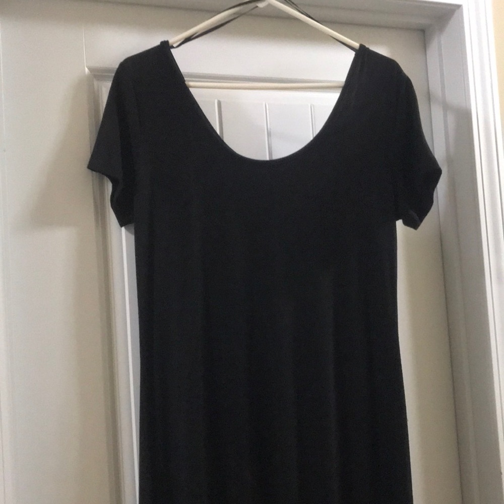 Short sleeve black maxi dress